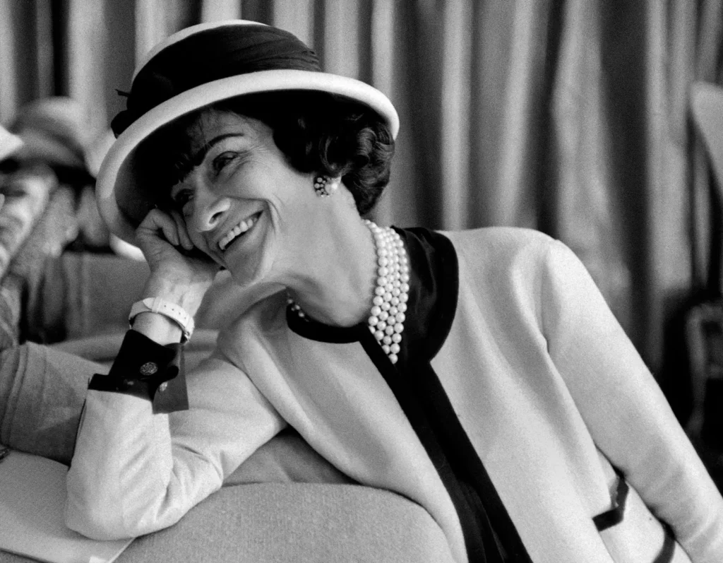 Coco Chanel ( ícones da moda)