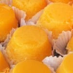 Quindim: a joia dourada da confeitaria brasileira